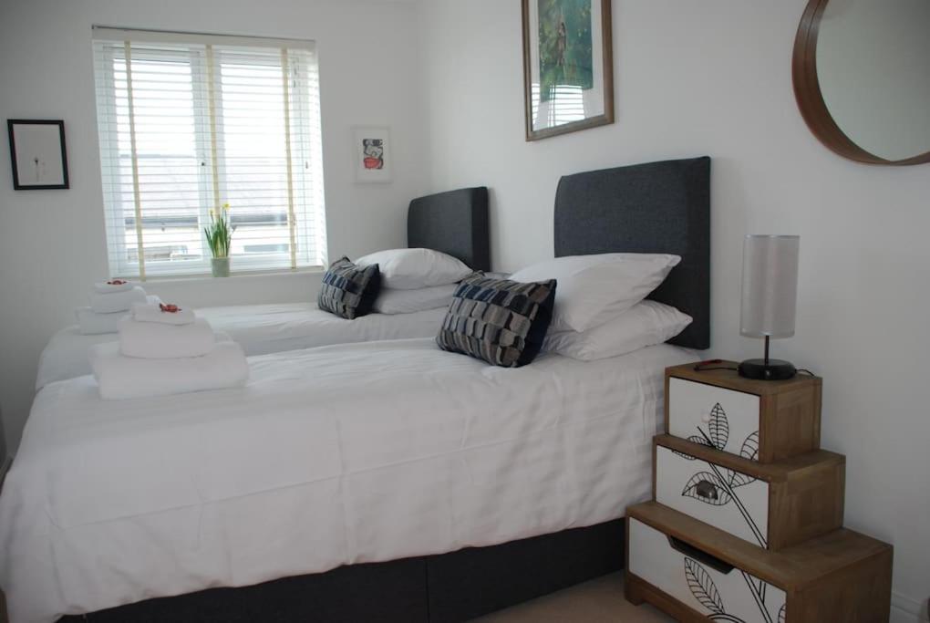 Wow I'M Living On The Beach. Luxury 4 Bed Sleeps 8 Pagham Buitenkant foto