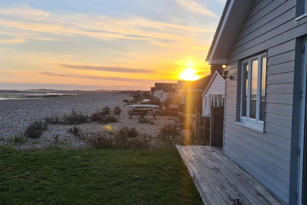Wow I'M Living On The Beach. Luxury 4 Bed Sleeps 8 Pagham Buitenkant foto