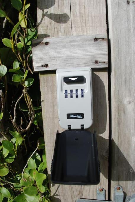 Wow I'M Living On The Beach. Luxury 4 Bed Sleeps 8 Pagham Buitenkant foto
