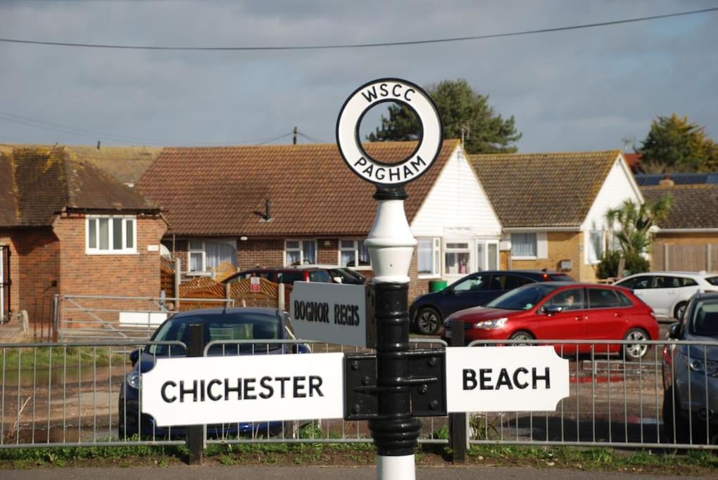 Wow I'M Living On The Beach. Luxury 4 Bed Sleeps 8 Pagham Buitenkant foto