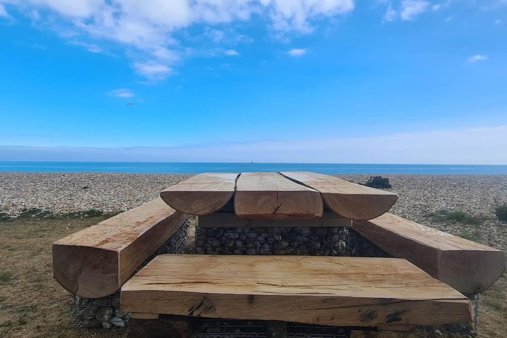 Wow I'M Living On The Beach. Luxury 4 Bed Sleeps 8 Pagham Buitenkant foto